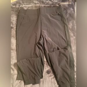 Athleta size 12T lined Brooklyn Jogger